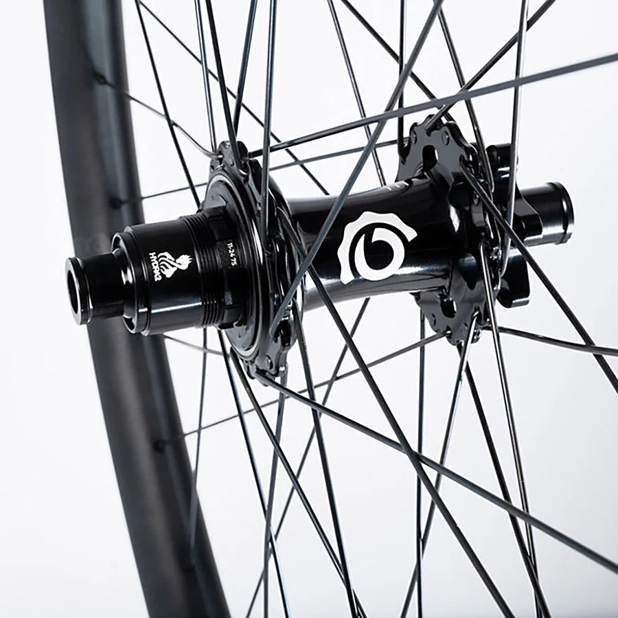 Maza Trasera Industry Nine Hydra2 32H 12X148 Black