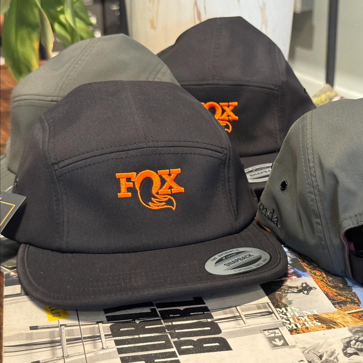 Gorro Fox 5 Panel Snapback 2026 Negro