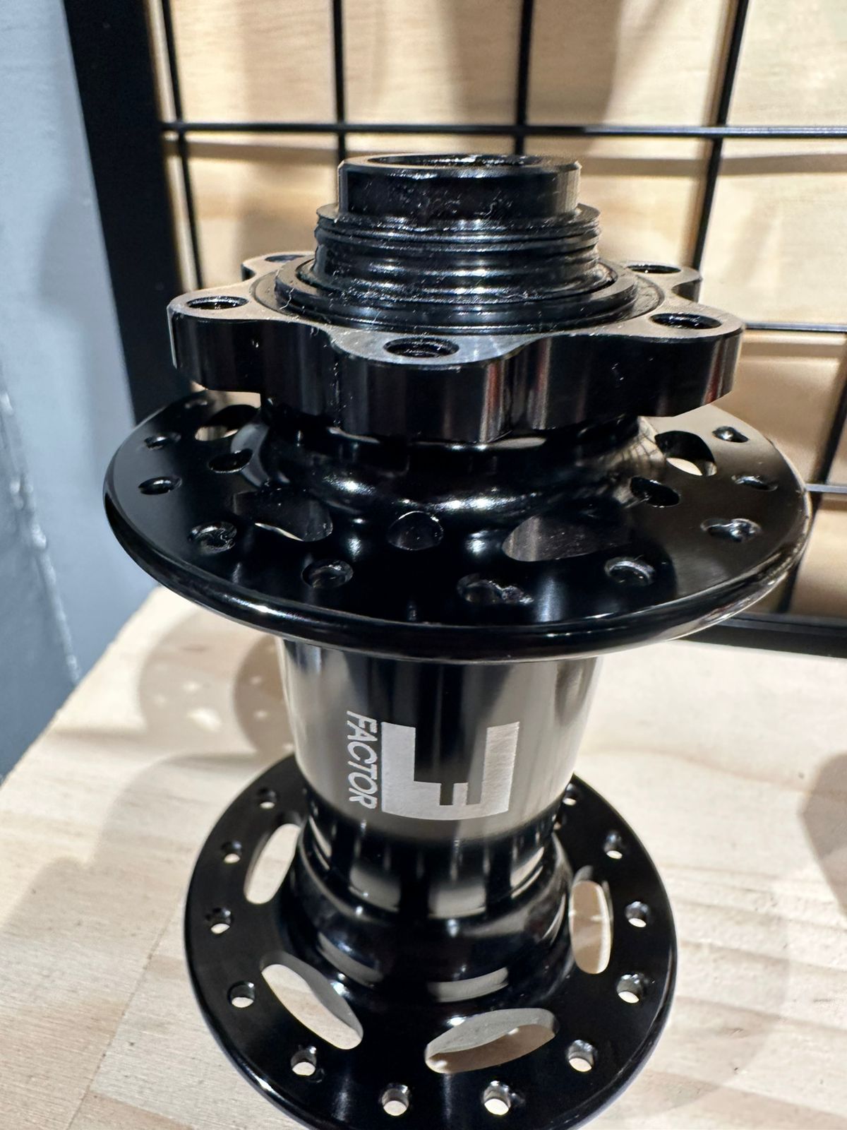 Maza Delantera Factor 15x110 32H Nucleo