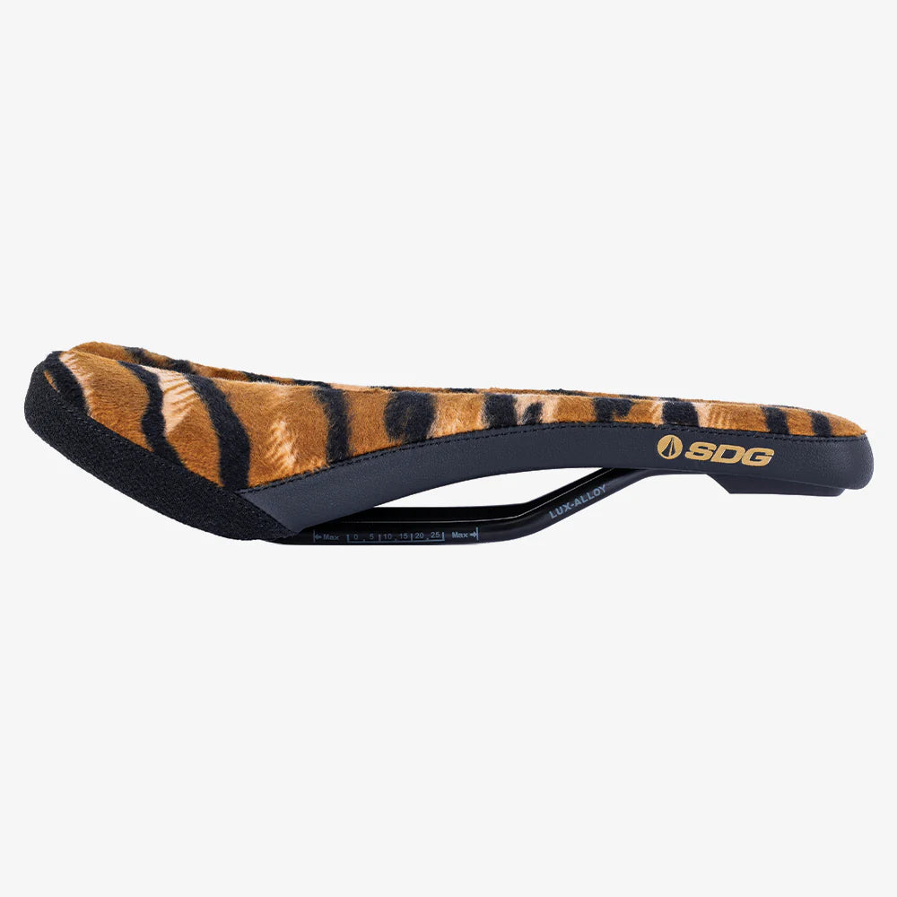 ASIENTO BEL-AIR LUX-ALLOY Tiger Print Top
