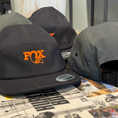 Gorro Fox 5 Panel Snapback 2026 Negro