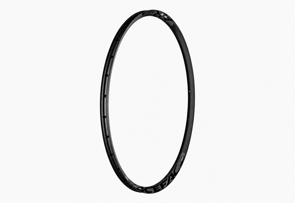 LLANTA RACE FACE AR OFFSET 30 ARO 29/32H BLACK