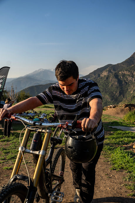Polera Austin black Loose Riders