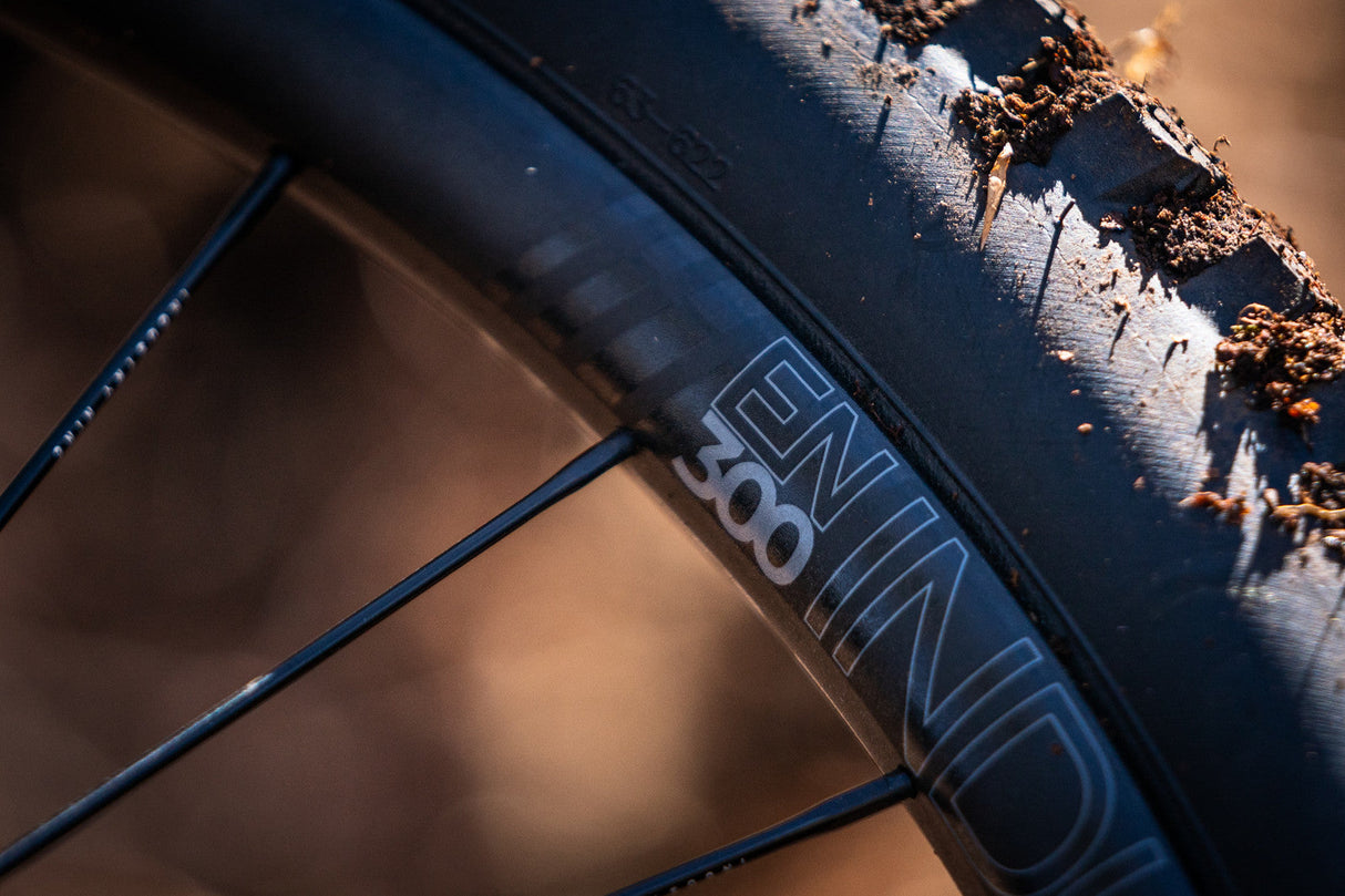 LLANTA ENDURO 300  27.5 32H (INDUSTRY NINE)