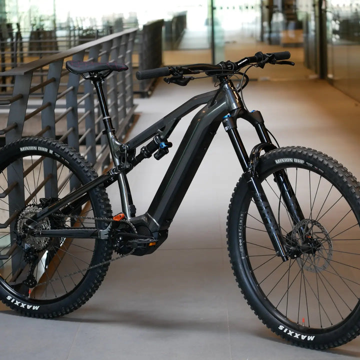 Patrol E-Six 2022 - Gunmetal