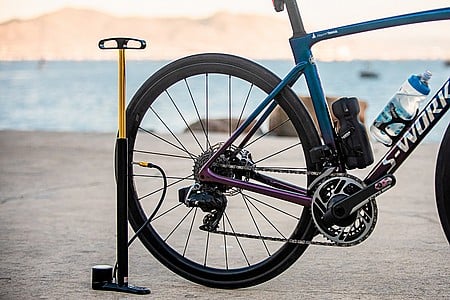 Bombin De Pie Cnc Travel Drive 1.5 Black Lezyne